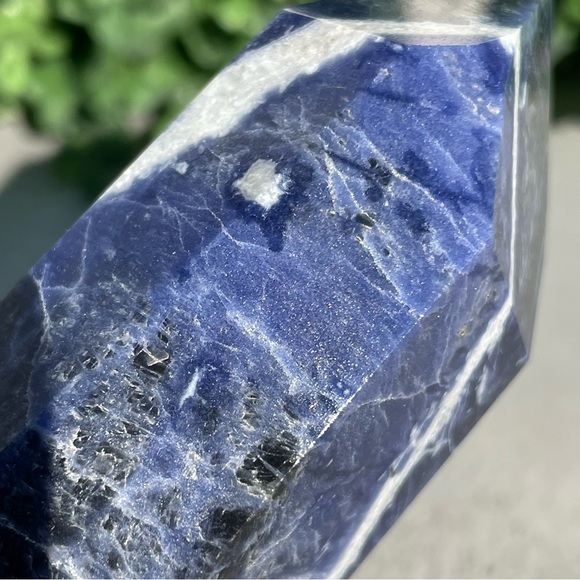 Sodalite Crystal Tower - Picture 14 of 17